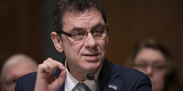 Vaccino covid, Ceo Pfizer rifiuta di parlare a Europarlamento