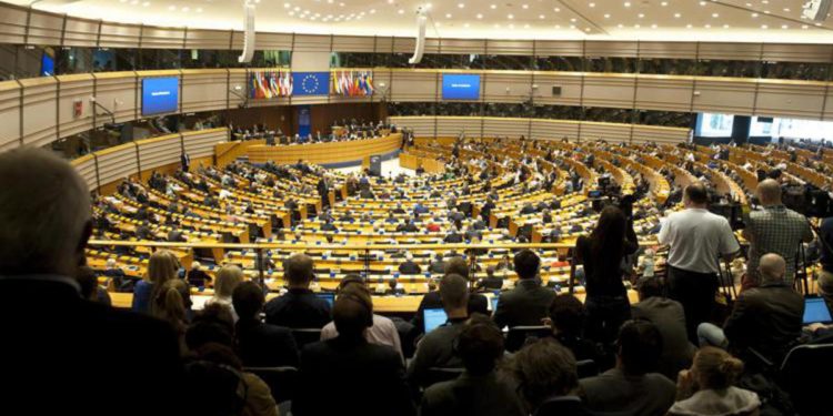 Europarlamento, corruzione dal Qatar: 4 fermi tra cui ex deputato Panzeri