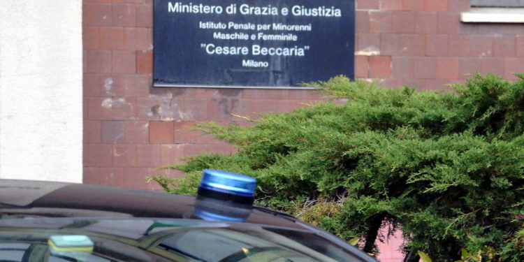 Evasione Beccaria, si costituisce quinto ragazzo