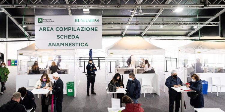 Covid, Schillaci: “Multe a no vax potrebbero avere più costi che vantaggi”