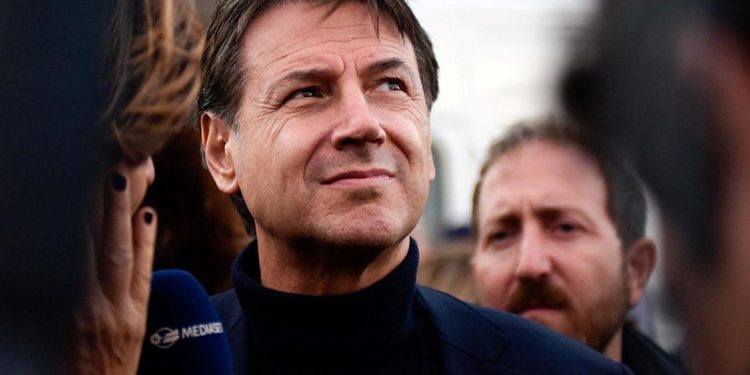 M5S, Conte: “Renzi sta sulle balle agli italiani”