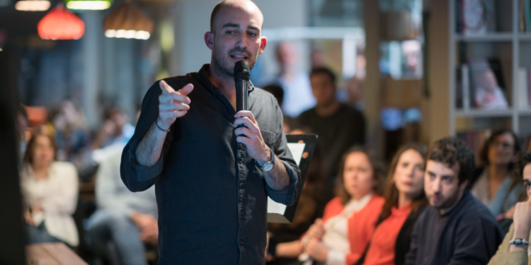 Palermo, Francesco Costa presenta ‘California’