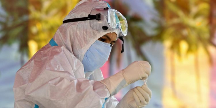 Covid India, allerta per nuove varianti in arrivo da Cina