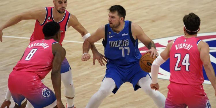 Basket, strepitoso Doncic: tripla doppia da 60 punti