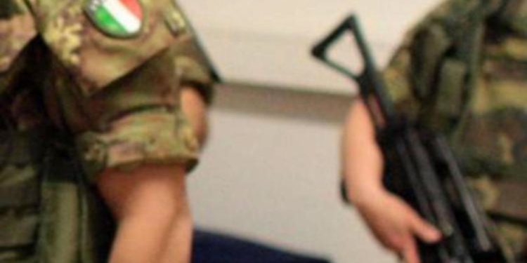 Ucraina, ministero Difesa: “Nessun treno con cannoni italiani per Kiev”