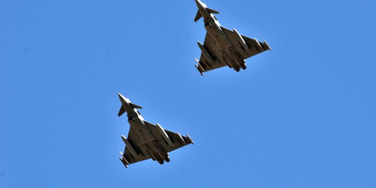 Trapani, precipitato aereo militare: disperso pilota
