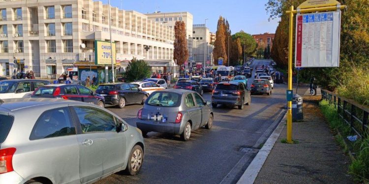 Roma, lite condominiale e poi gli spari: tre morti