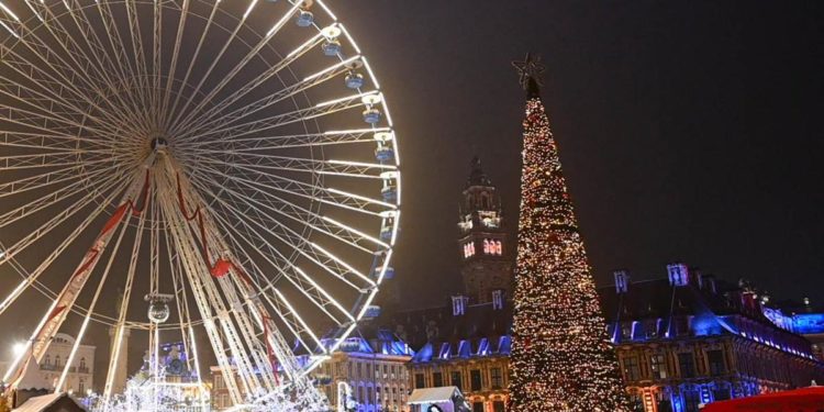 Francia, Macron: “Preservativi gratis per i giovani dal 2023”