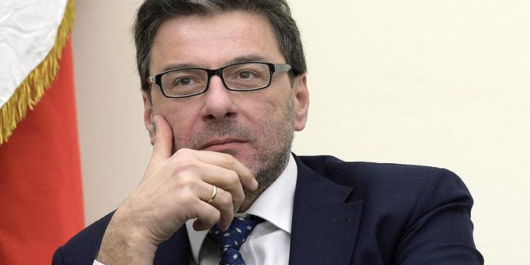 Manovra 2023, Giorgetti: “Scenario complicato, massima responsabilità”