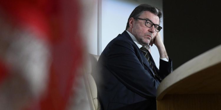 Caro Energia, Giorgetti: “Presto al via nuovo meccanismo su bollette”