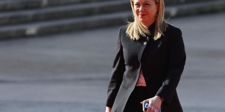 Manovra 2023, Meloni apre a modifiche ma non convince Cgil e Uil