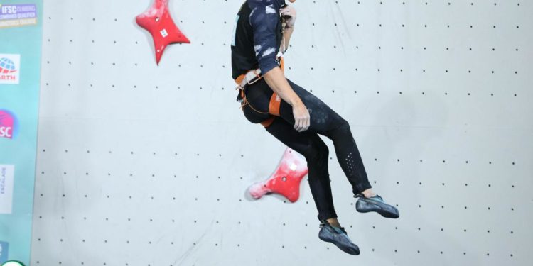 Iran, gareggiò senza velo: demolita casa dell’atleta Elnaz Rekabi