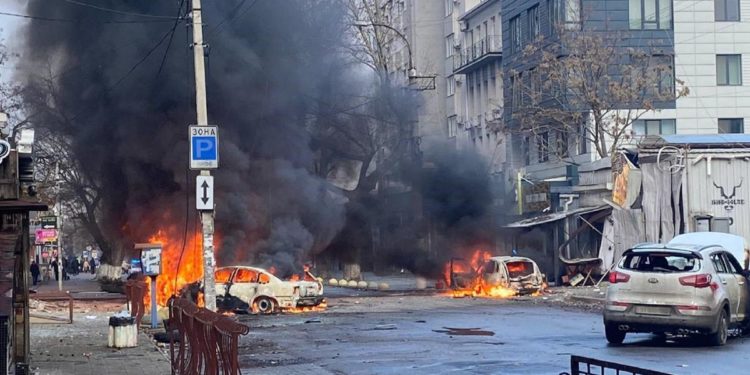 Ucraina, 5 morti in bombardamento russo a Kherson