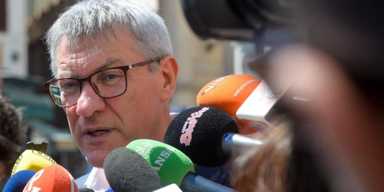 Manovra 2023, Landini: “Governo Meloni come Totò, rivende Fontana Trevi”