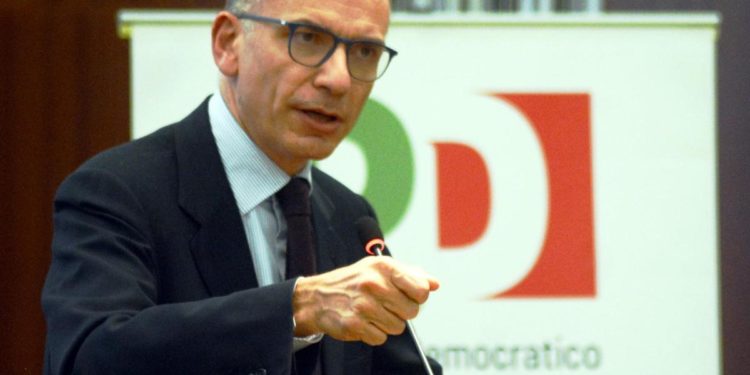 Governo, Letta: “Terzo Polo già pronto a passare in maggioranza”