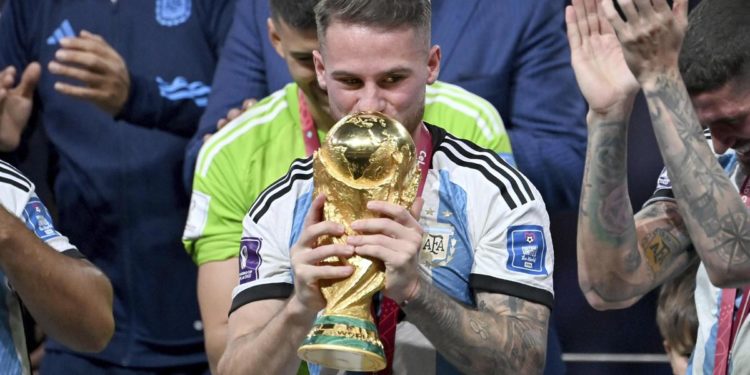 Calciomercato Juve, De Zerbi: “Spero Mac Allister resti a Brighton”