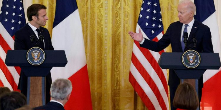 Ucraina, Biden e Macron: “Sostegno finché sarà necessario”