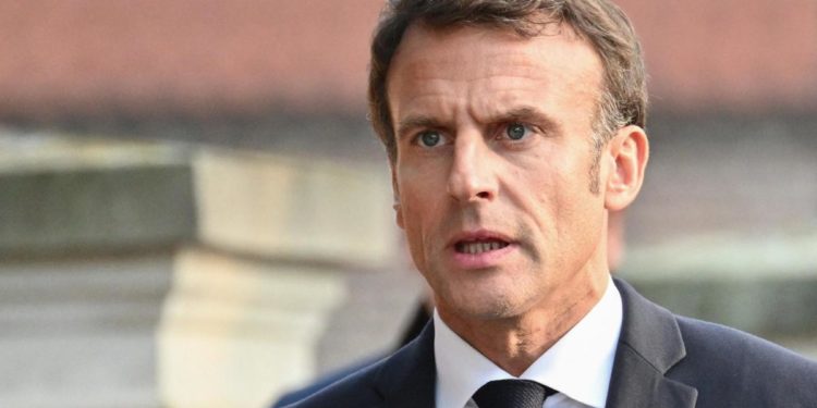 Ucraina-Russia, Macron: “Parlerò con Putin, negoziare è possibile”