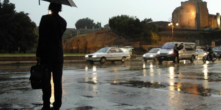 Maltempo nel Lazio, domani allerta meteo gialla