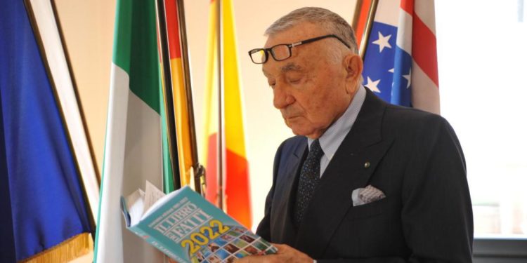 Libro dei Fatti Adnkronos, da 32 anni cronaca di quello che succede nel mondo e in Italia