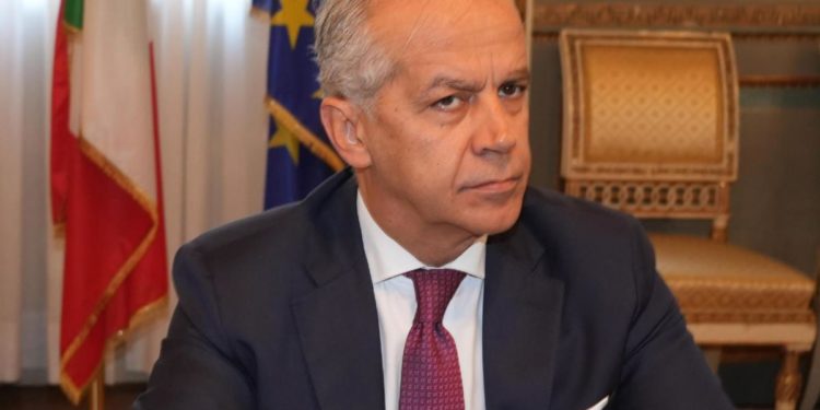 Migranti, Piantedosi: “Decreto flussi sarà dpcm”