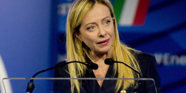 Sondaggi politici: Fdi sempre oltre il 30%, M5S sale, Pd in calo