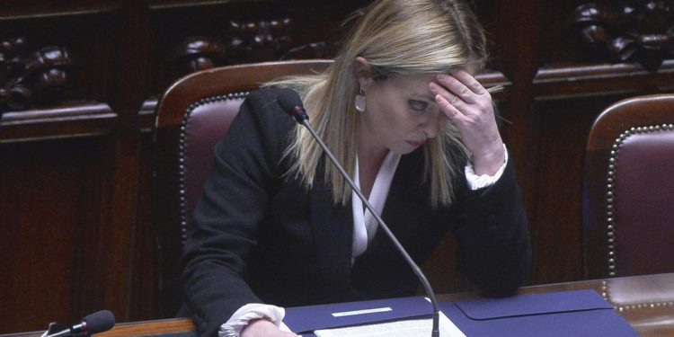 Governo, Meloni: “Noi troppo sovranisti e mainstream? Bizzarro…”