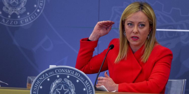 Manovra 2023, da tetto contante a soglia Pos: gli ‘appunti’ del premier Meloni