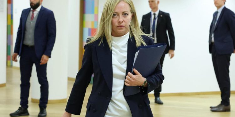 Dl ministeri, è polemica su norma che aumenta lo staff