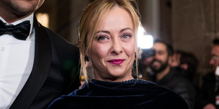 Da Meloni a Segre Armani veste la Prima della Scala