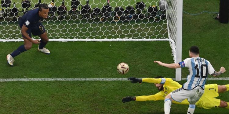Argentina campione, protesta dalla Francia: “Gol di Messi irregolare”