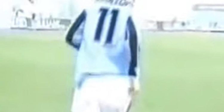 Sinisa Mihajlovic, la tripletta su punizione – Video