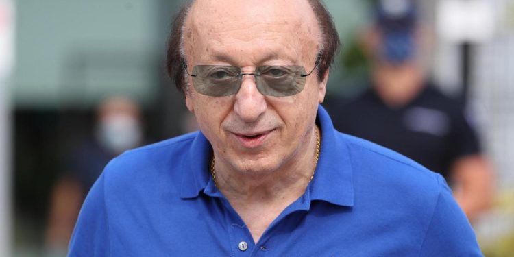 Juve, Moggi a sorpresa in assemblea: accolto da un applauso