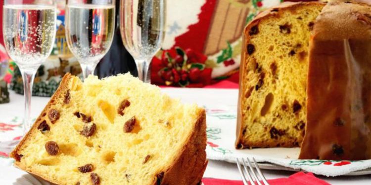 Natale, Altroconsumo: gli italiani tornano ad abitudini pre-Covid ma si taglia sulle spese