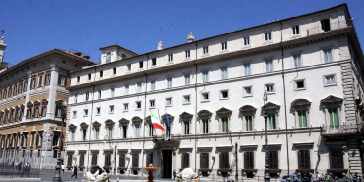 Manovra 2023, governo lavora a ritocchi: maxi emendamento atteso giovedì