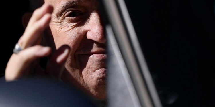 Papa Francesco compie 86 anni: “Sempre vicini ai poveri”