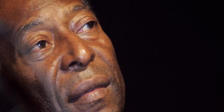 Pelé ricoverato, la figlia: “Non è in fin di vita”
