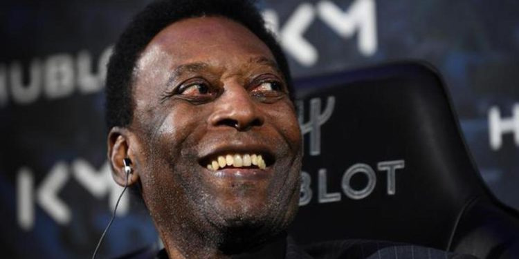 Pelé ricoverato: “Sono forte, state tranquilli”