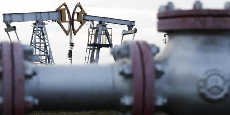 Price cap su petrolio russo, accordo Ue su tetto dei 60 dollari