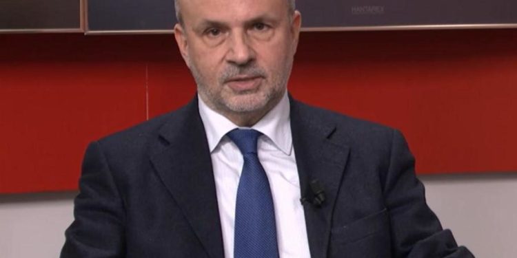 Manovra 2023, Schillaci: “Possibile intervento subito per personale Ssn”