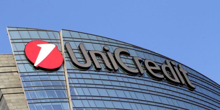 Unicredit, 850 assunzioni e bonus 2.400 euro con bonus carovita