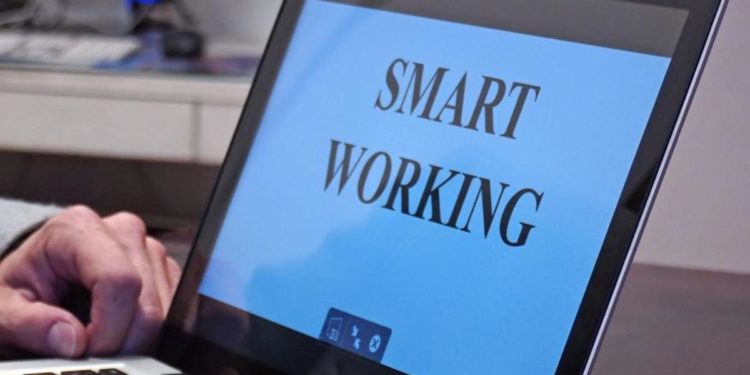 Smart working, proroga fino al 31 marzo 2023 solo per i fragili