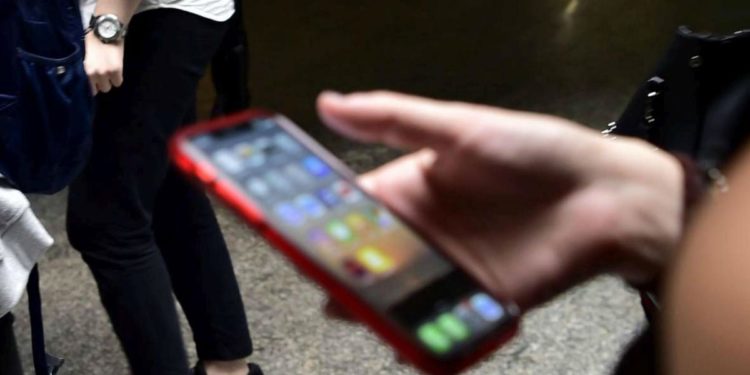 Università, polemica a Palermo: su WhatsApp lista studentesse che fanno meglio sesso