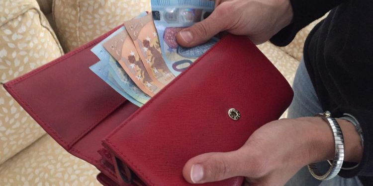 Stipendi, in Italia diminuiti del 12% dal 2008: salari peggiori del G20