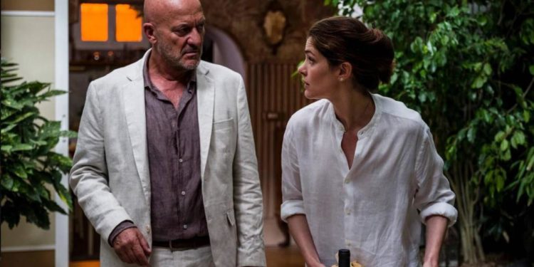 Box office, ‘Vicini di casa’ riporta in vetta commedia italiana