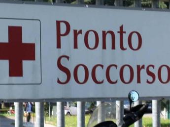 Agrigento, botte e ustioni da sigarette a bimbo di 4 anni: indagati madre e compagno