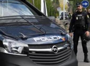 Anarchici, imbrattato portone Consolato italiano a Barcellona: scritte per Cospito