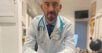 Bassetti replica a Belen: “Se parla del vaccino anti-Covid è un’uscita infelice”