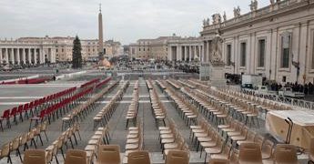 Benedetto XVI, San Pietro blindata per i funerali: attesi in 100mila