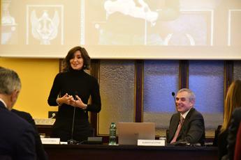 Bernini ai direttori delle Università: “Eliminare i vincoli che non permettono di investire”